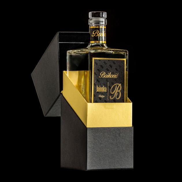 Rakija od jabuke sa kutijom - Jabukovača